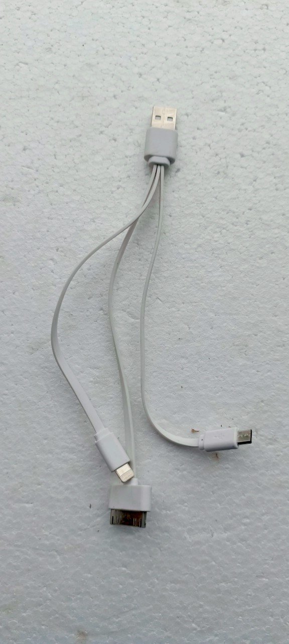 CABLE CHARGEUR-POWERBANK-3-EN-1-C-BLES-PLATS-ET-FLEXIBLES